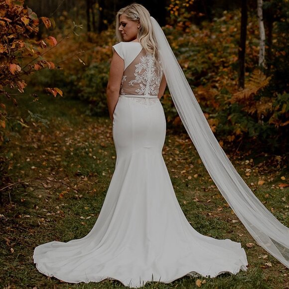 Mikaella 2250 Wedding Gown Size 10 Crepe - Picture 4 of 9